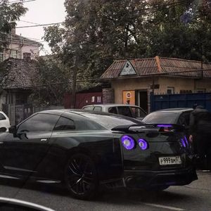 美丽母亲们的哀羞作者是谁写的
